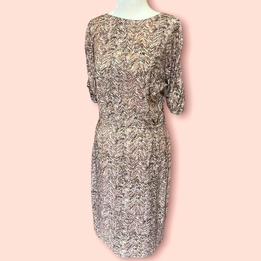 ELLEN TRACY|Boat Neck Herringbone print 3/4 sleeve midi dress w/ruch/tie sleeves